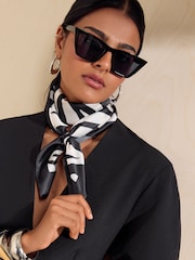 Imprimeu zebră - Friends Like These Multi-Way Satin Scarf - Imaginea 1 din 6