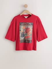 Red Christmas Dinner - Boxy Elbow Sleeve Crew Neck T-Shirt - 4এর মধ্যে 1 ছবি