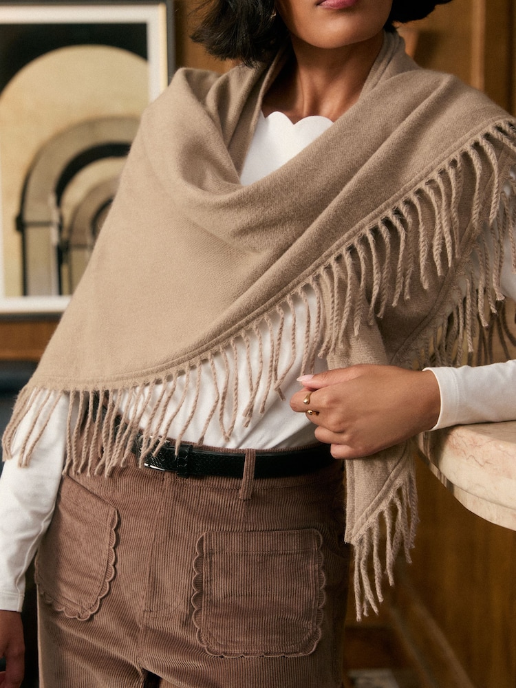 Krem boja - Love & Roses Super Soft Fringe Triangle Scarf - Slika 2 od 7