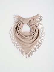 Krem boja - Love & Roses Super Soft Fringe Triangle Scarf - Slika 5 od 7
