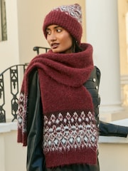 Love & Roses Burgundy Red Fairisle Embelished Brushed Beanie Hat - Image 3 of 5