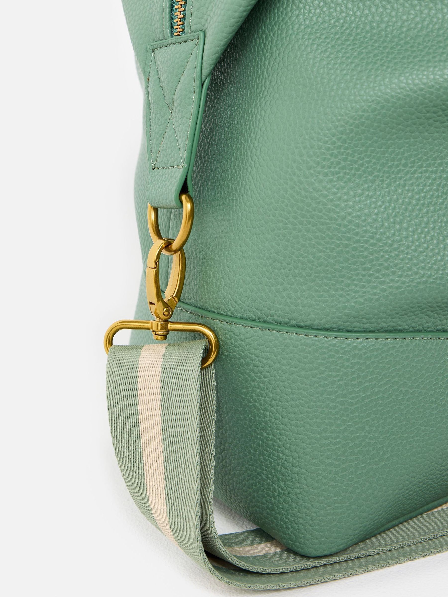 【新品】 OliverGal The Iconic Handbag Buy Oliver Bonas Green Olivia Moss Green Weekend Bag from the Next