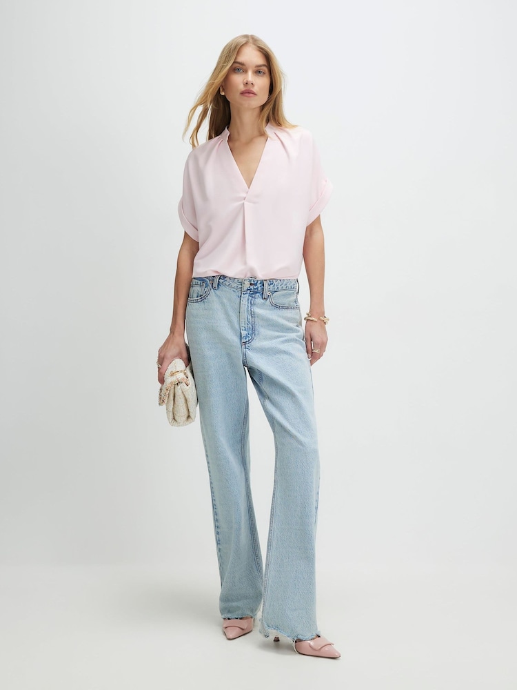 تيشِرت كريب ناعم بياقة مشقوقة من River Island - Image 2 of 4