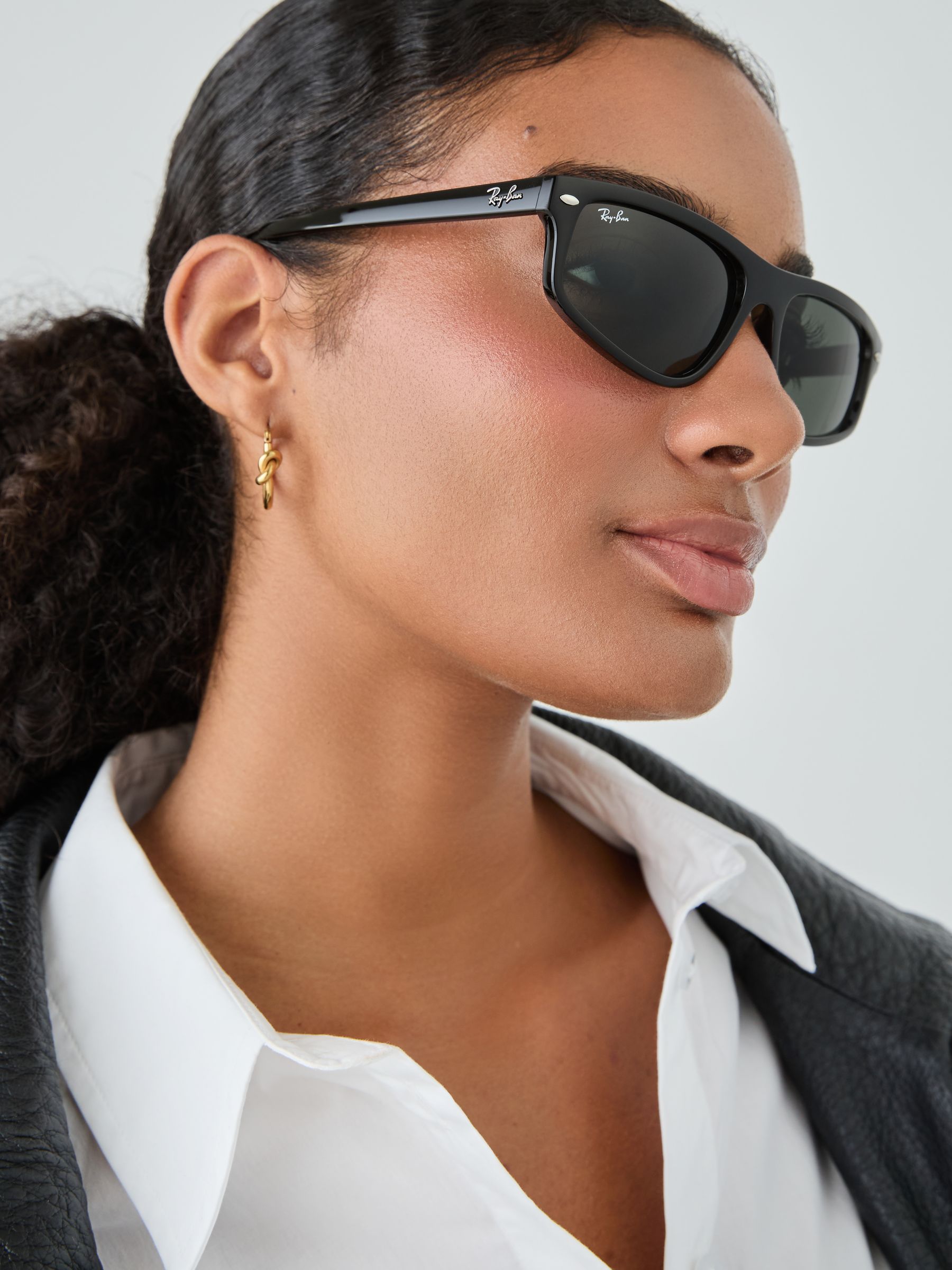 Ray-Ban Unisex Sunglass RB2225 - Frame color: Black, Lens color: Green - Image 6
