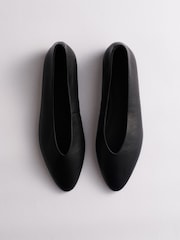 Itim na Balat - The Set Almond Toe Ballet Flats - Larawan 4 ng 5