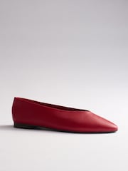 Pulang Balat - The Set Almond Toe Ballet Flats - Larawan 4 ng 5