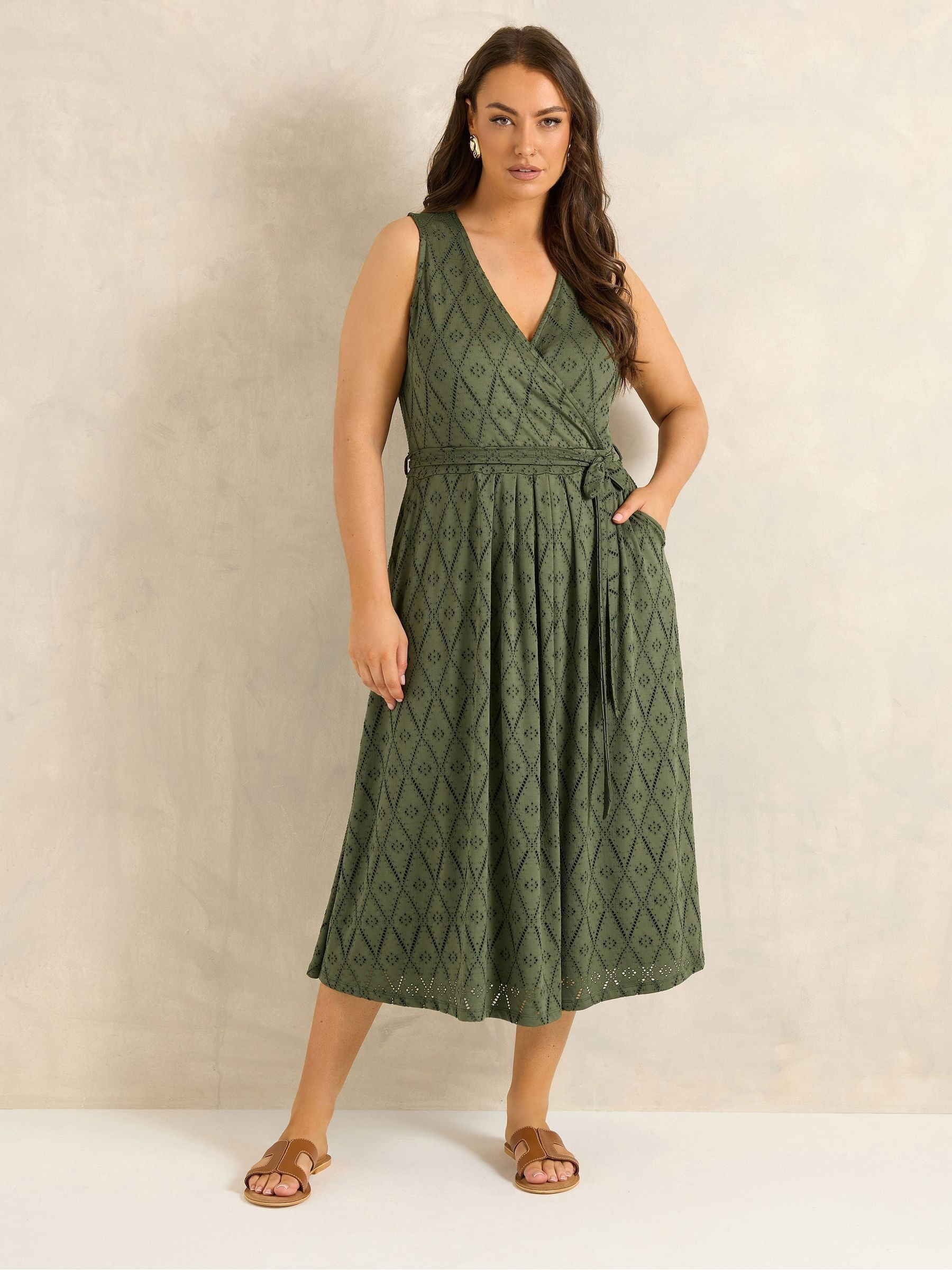 Evans Women's Green Broidery Wrap Dress