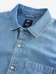 Gap Light Wash Denim Relaxed Short Sleeve Shirt - Image 4 of 5