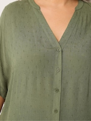 Yours Curve Green Swiss Dot Crinkle Notchneck Blouse - Image 4 of 5