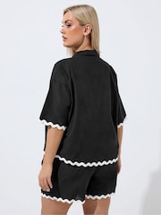 Yours Curve Black Limited Scallop Shirt - Image 3 of 4