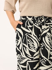 Yours Curve Black Cropped Trousers - Image 4 of 5