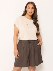 Yours Curve Brown Textured Woven Shorts - Image 1 of 5
