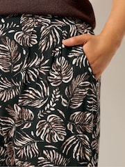 Yours Curve Black Leopard Print Double Pleated Hareem Trousers - Image 4 of 5