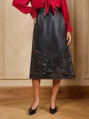 Love & Roses Faux Leather Cutwork Hem Full Circle Midi Skirt - Imagen 1 de 5