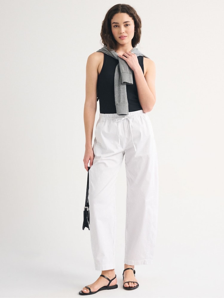 Abercrombie & Fitch Poplin Barrel Pull On Stripe Trousers - Imagen 2 de 6