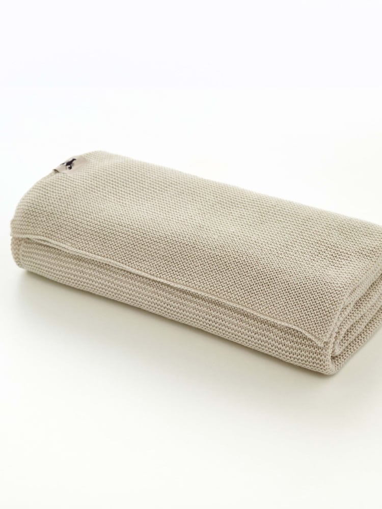 Deyongs Mocha Saunton Stitch Throw - Image 5 of 5 Deyongs Mocha Saunton Stitch Throw - Image 5 of 5