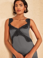 Gris - Love & Roses Contraste Satin Dentelle à enfiler Robe mi-longue - Image 2 de 4