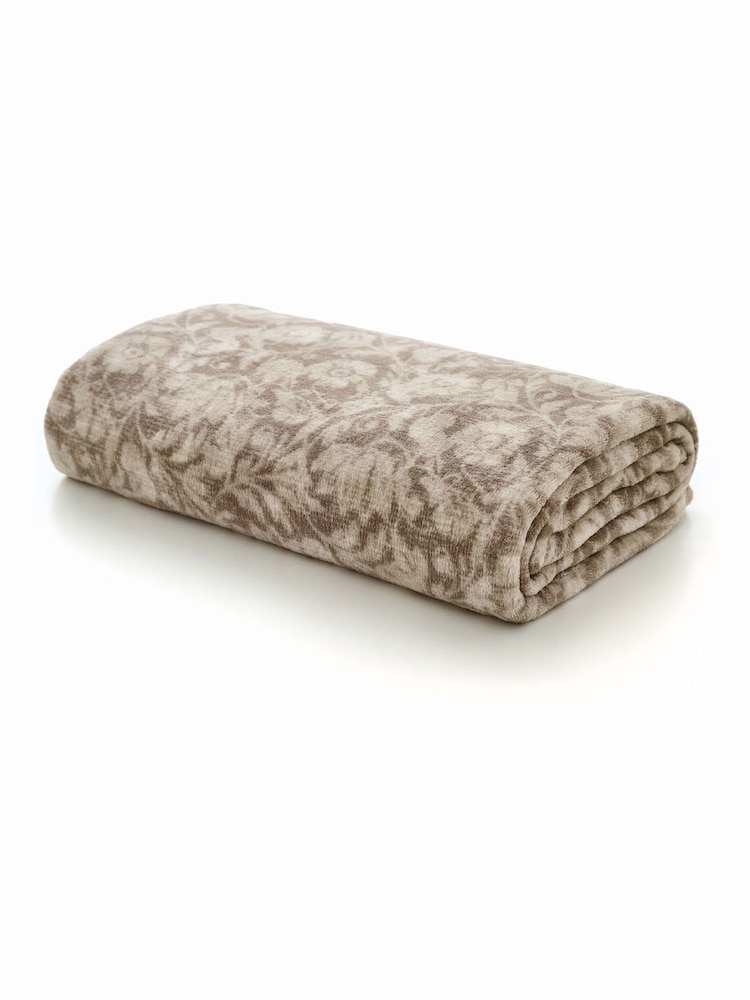 Deyongs William Cosy Touch Comfort Throw - Image 5 of 5 Deyongs William Cosy Touch Comfort Throw - Image 5 of 5