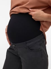 Mamalicious Black Over Bump Maternity Denim Shorts - Image 4 of 5