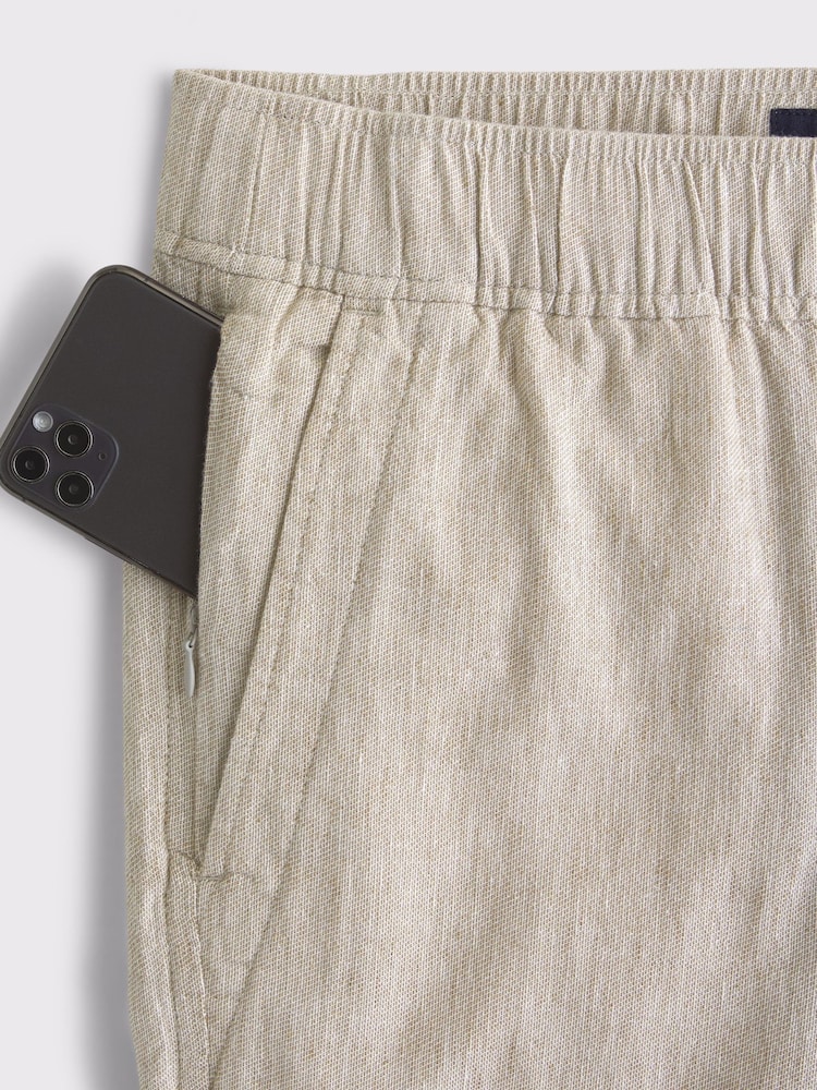 Abercrombie & Fitch Relaxed Fit Pull-On Trousers - Imagen 9 de 9