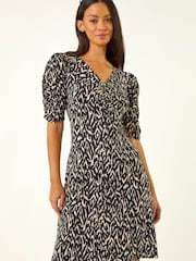 Roman Black Abstract Print Front Ruched Dress - Image 4 of 5