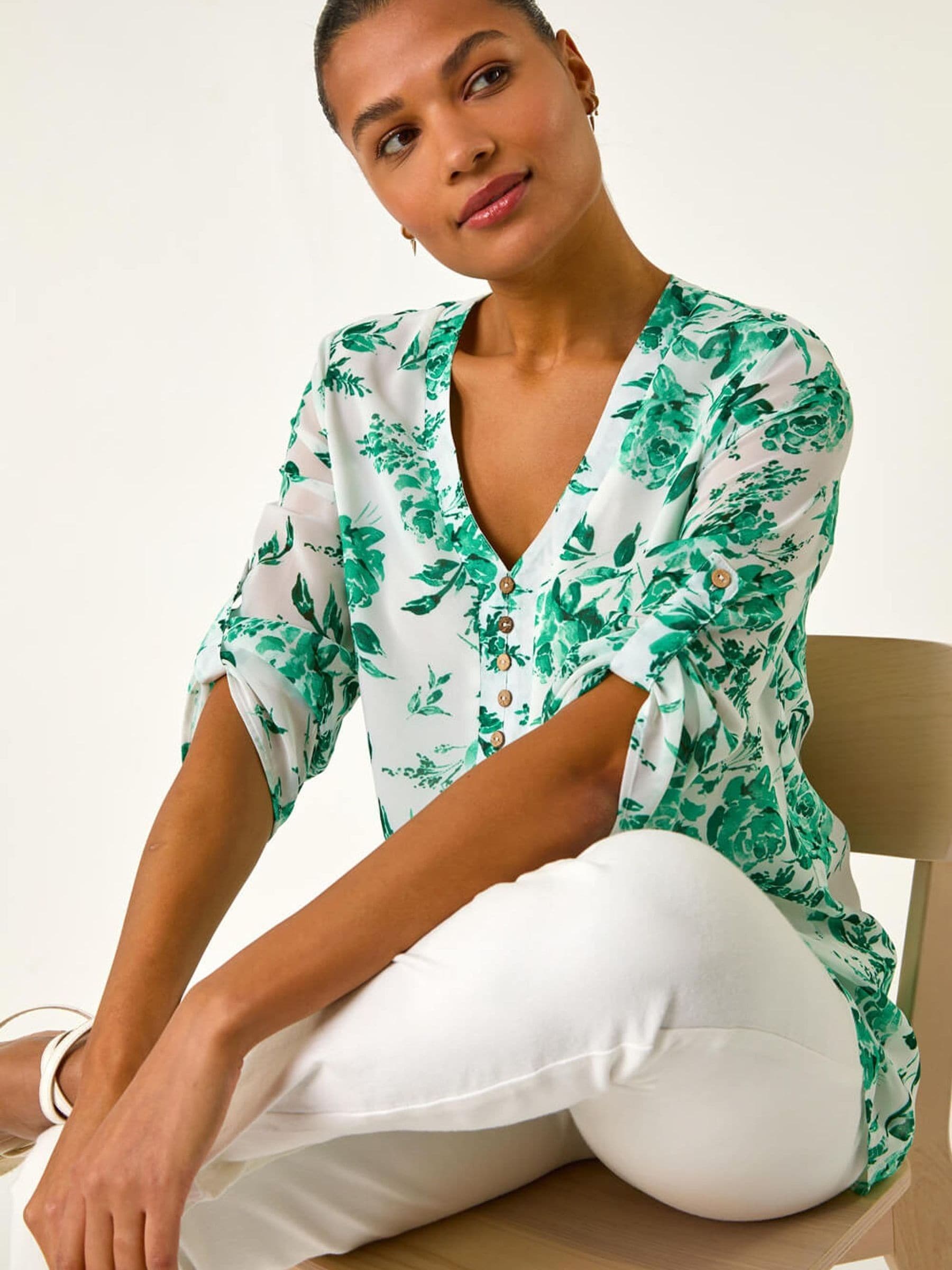 Roman Women's Green Floral Print V-Neck Button Front Top