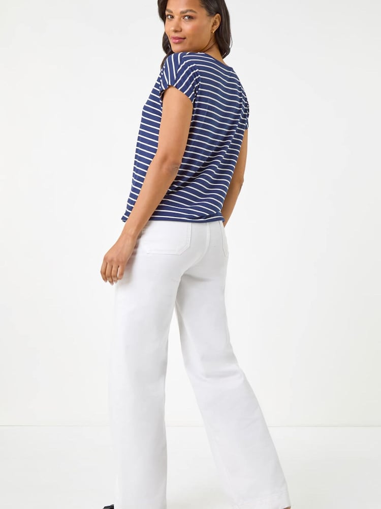 Roman חולצת טי סטרץ' עם צווארון וי והדפס פסים - תמונה 5 מתוך 5