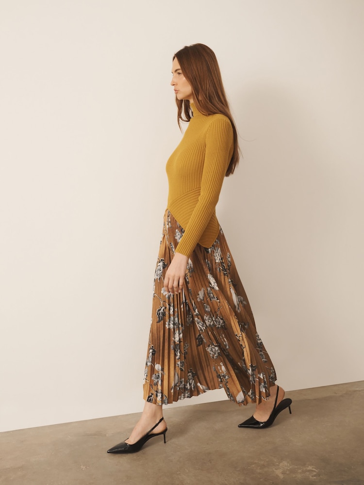CERENE Bea Orchre Yellow Cerenity Floral Print Long Sleeve Knit Bodice Pleated Skirt Dress - Image 2 of 12 CERENE Bea Orchre Yellow Cerenity Floral Print Long Sleeve Knit Bodice Pleated Skirt Dress - Image 2 of 12