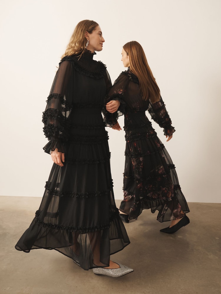 কালো - CERENE Long Sleeve Tiered Ruffle Maxi Dress - 13এর মধ্যে 2 ছবি