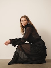 কালো - CERENE Long Sleeve Tiered Ruffle Maxi Dress - 13এর মধ্যে 3 ছবি