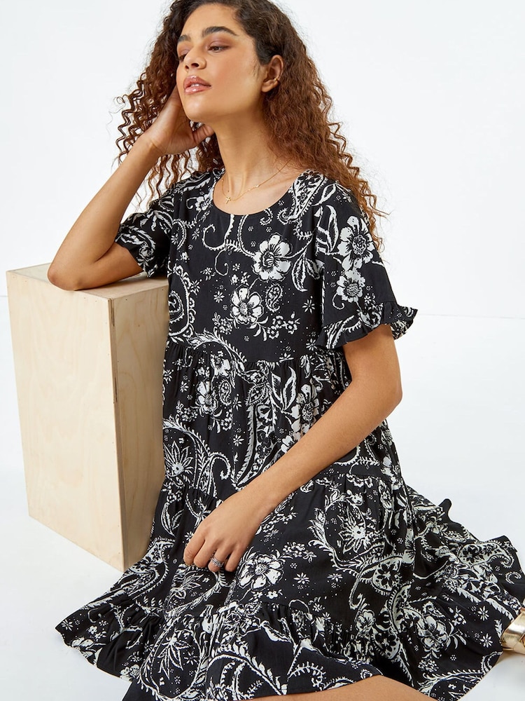 فستان كشكشة بتصميم طبقات مزيّن بطبعة زهور مزركشة من Roman - Image 1 of 5