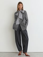 Reiss Astrid Wool Double-Breasted Pinstripe Blazer - Slika 10 od 11