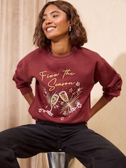 Rojo burdeos - Friends Like These Christmas Graphic Sweatshirt - Imagen 4 de 5