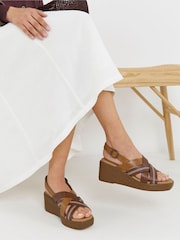 Natur - JD Williams Criss Cross Stitch Detail Wedge Sandals - Bild 1 von 4