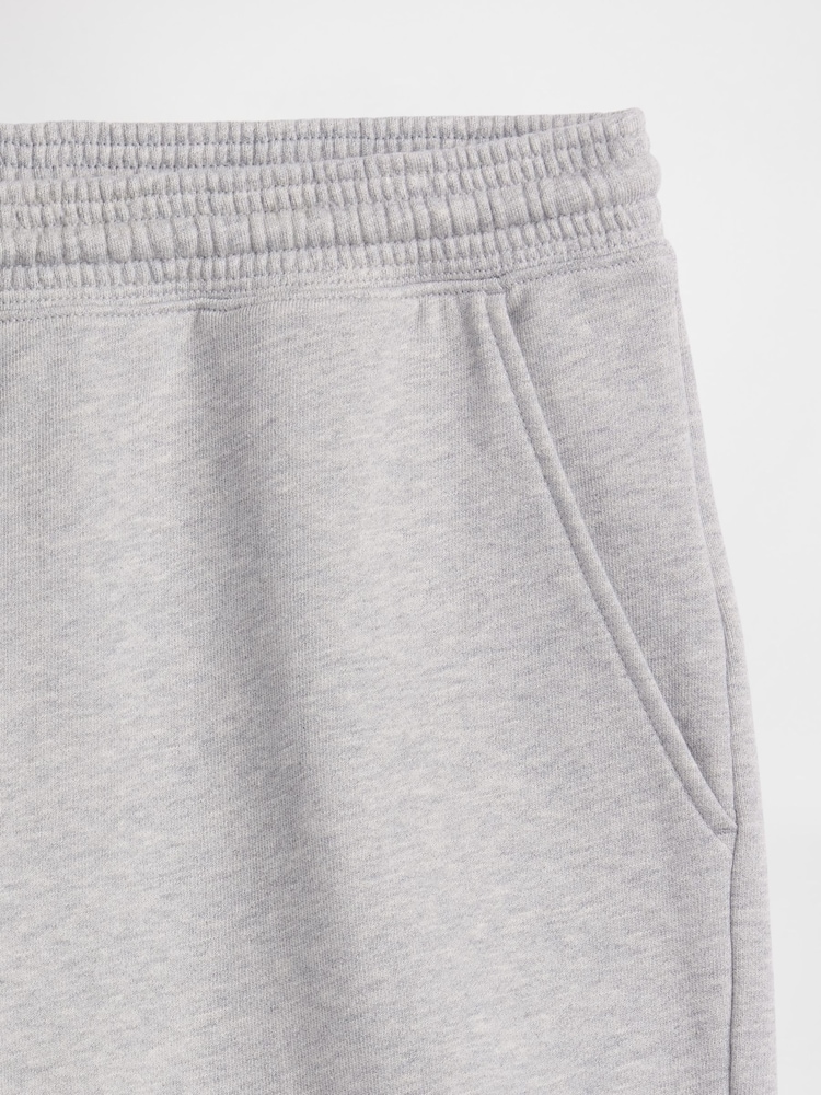 Gap Grey Heavyweight French Terry Sweat Shorts - Image 6 of 6 Gap Grey Heavyweight French Terry Sweat Shorts - Image 6 of 6