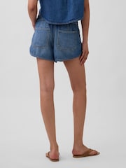 Gap Blue Denim Mid Rise Ultra Soft Easy Dolphin Shorts - Image 2 of 4