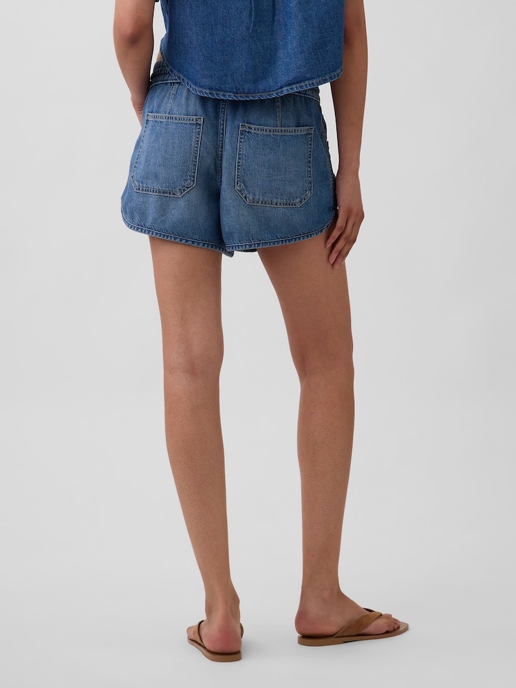Gap Blue Denim Mid Rise Ultra Soft Easy Dolphin Shorts - Image 2 of 4 Gap Blue Denim Mid Rise Ultra Soft Easy Dolphin Shorts - Image 2 of 4