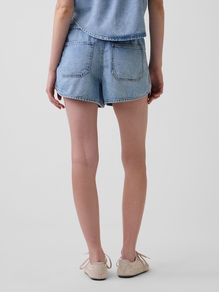 Gap Blue Denim Mid Rise Ultra Soft Easy Dolphin Shorts - Image 2 of 4 Gap Blue Denim Mid Rise Ultra Soft Easy Dolphin Shorts - Image 2 of 4