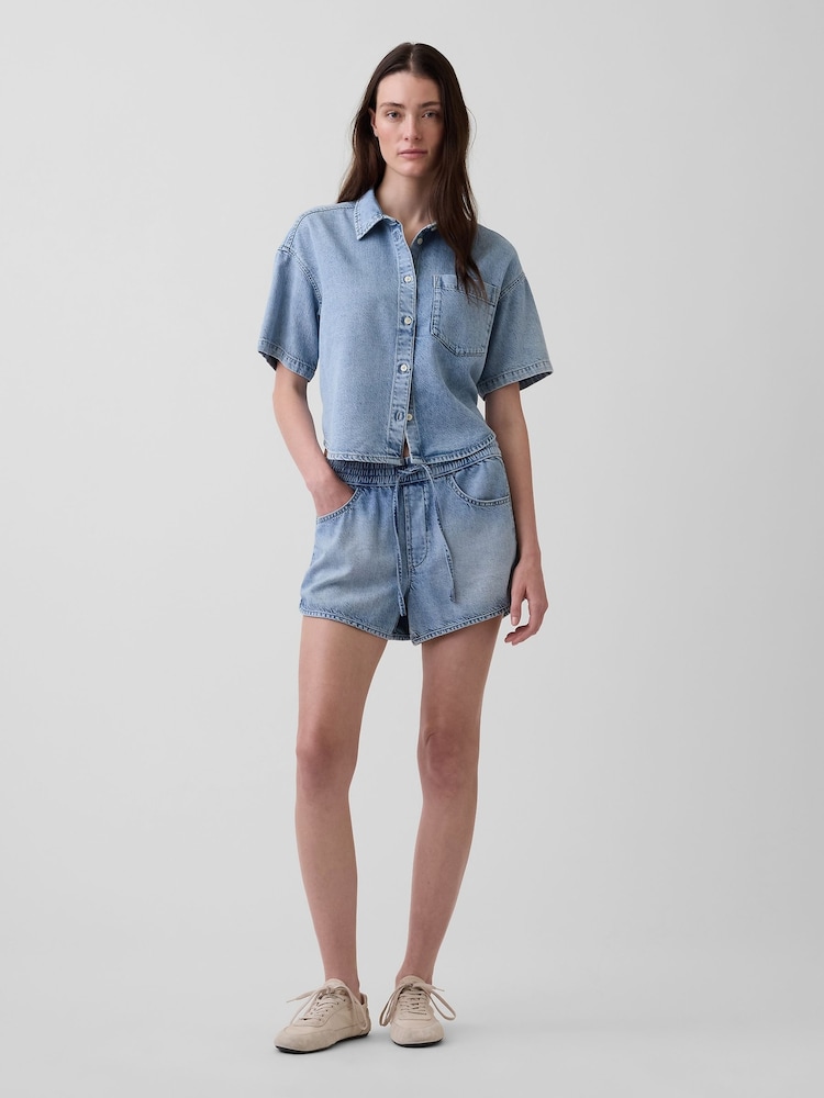 Gap Blue Denim Mid Rise Ultra Soft Easy Dolphin Shorts - Image 4 of 4 Gap Blue Denim Mid Rise Ultra Soft Easy Dolphin Shorts - Image 4 of 4