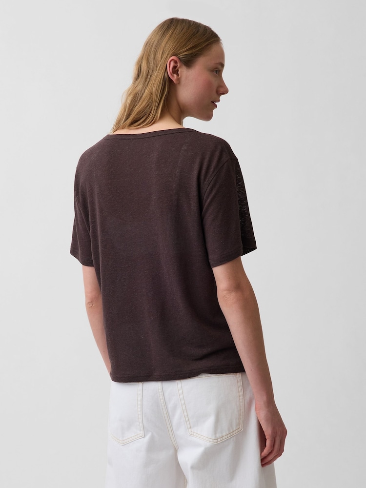 Gap Brown Linen-Blend Relaxed V-Neck T-Shirt - Image 2 of 3 Gap Brown Linen-Blend Relaxed V-Neck T-Shirt - Image 2 of 3