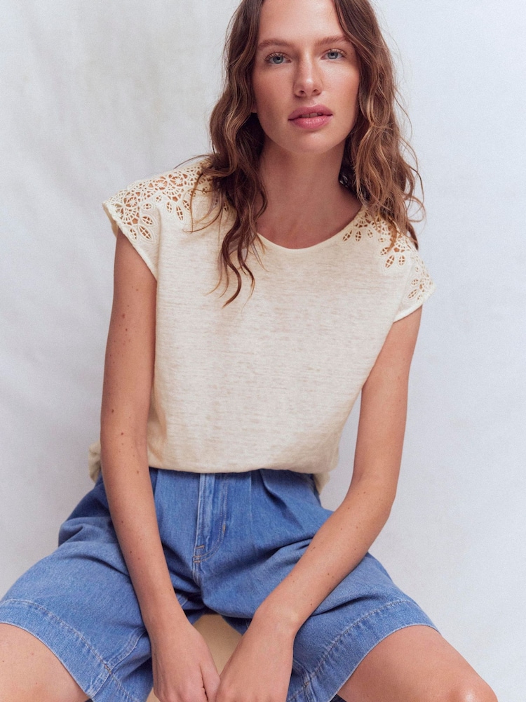 Boden Tara Cutwork Linen T-Shirt - תמונה 1 מתוך 7