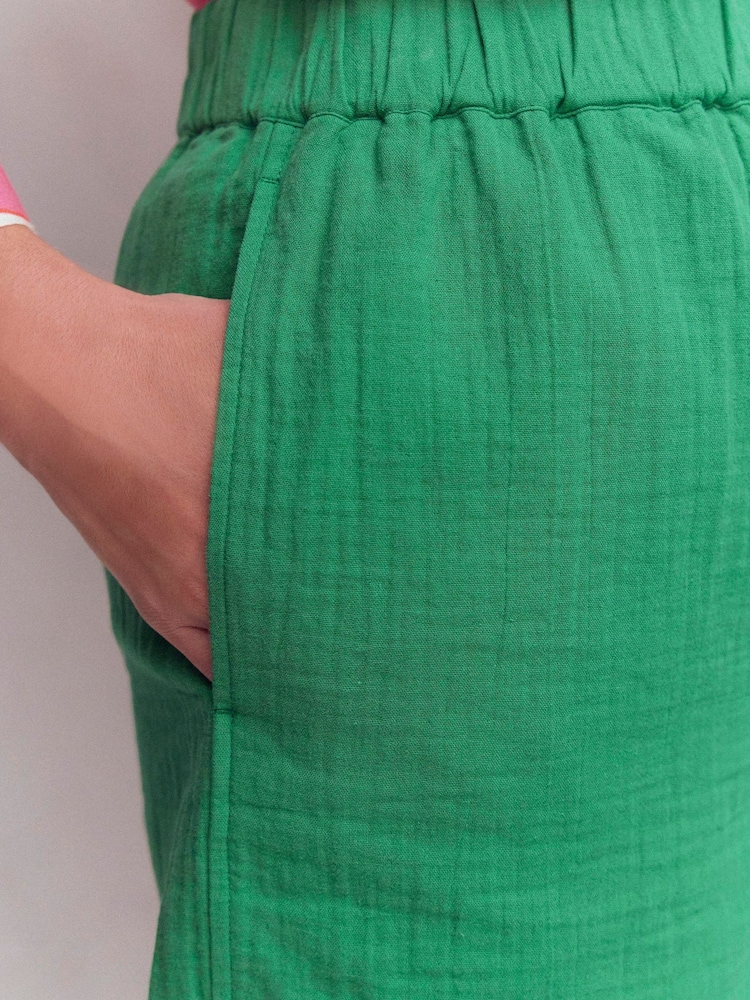 Boden Green Pull-on Double Cloth Shorts - Image 2 of 5 Boden Green Pull-on Double Cloth Shorts - Image 2 of 5