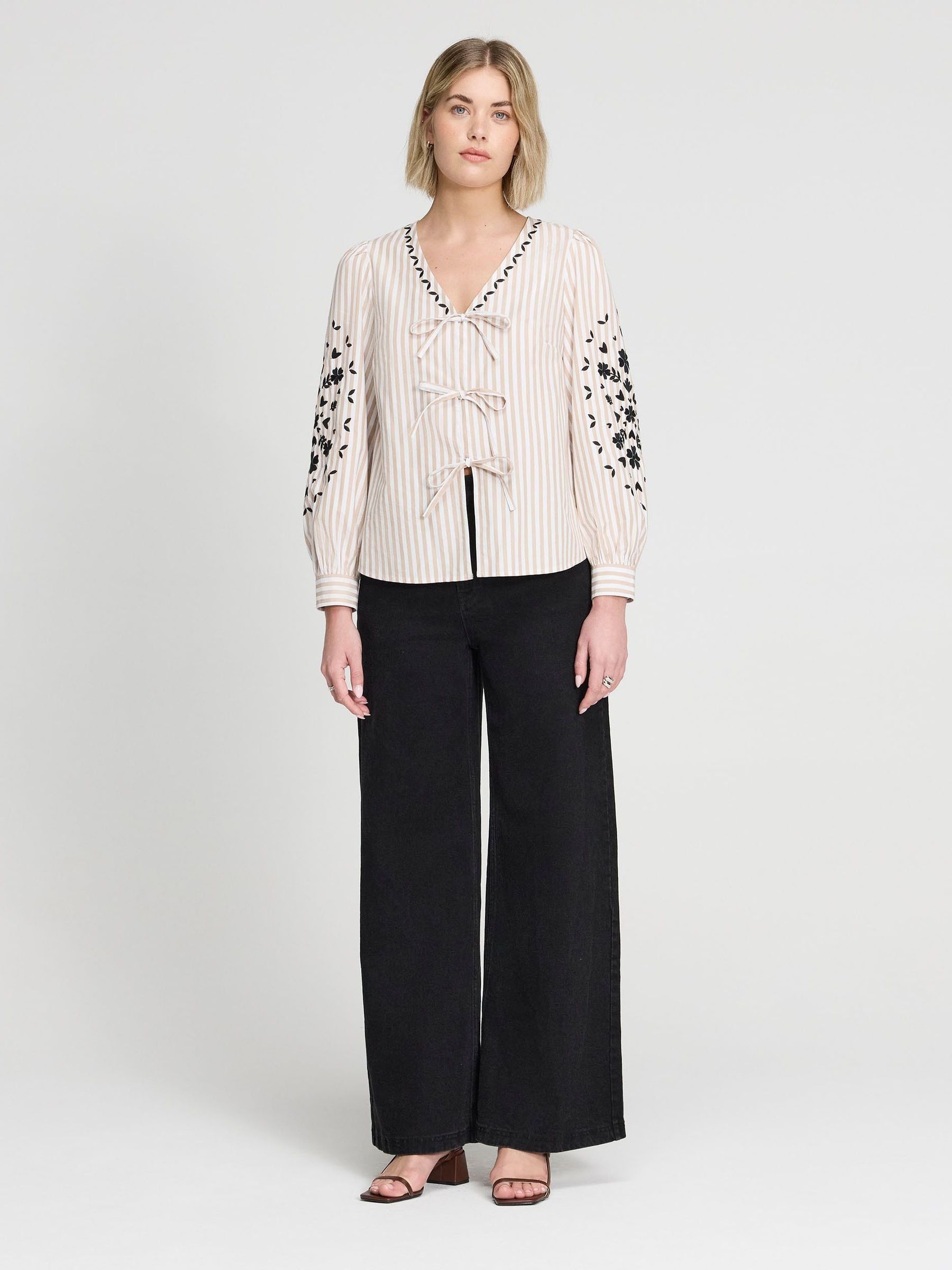Finery London Women's Neutral Karlee Top Size 22 - Image 2