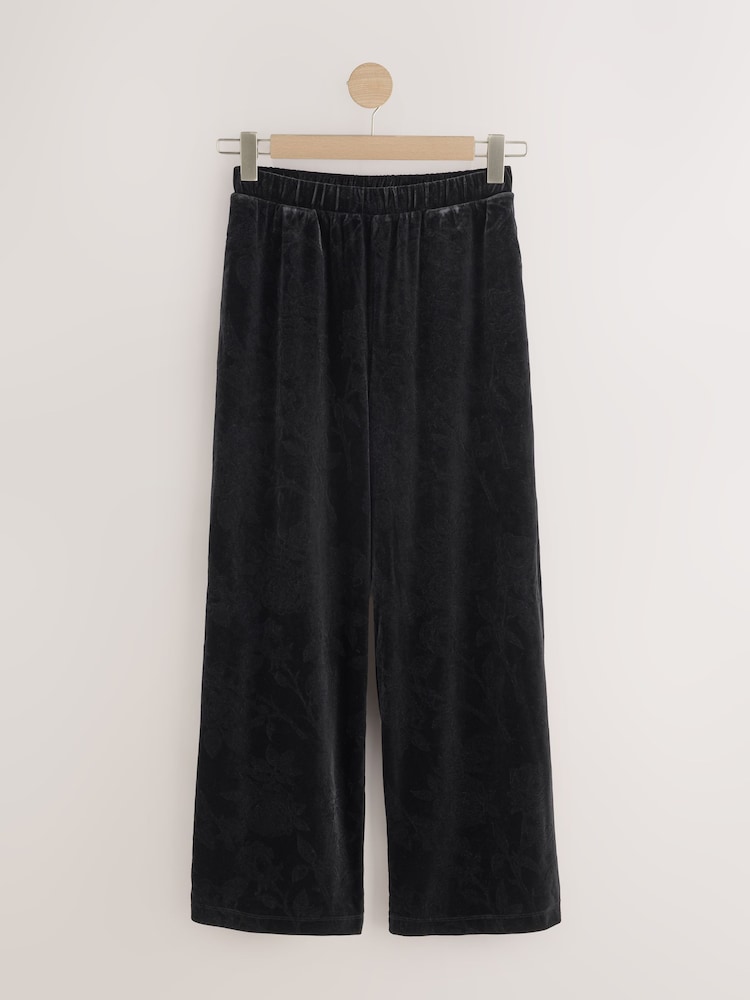 ខ្មៅ - Wide Leg Floral Embossed Trousers - រូបភាព 1 នៃ 3 ខ្មៅ - Wide Leg Floral Embossed Trousers - រូបភាព 1 នៃ 3
