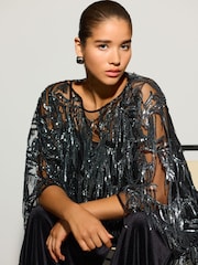 Negro/plateado - Tassel Embellished Long Sleeved Cape Top - Imagen 4 de 6