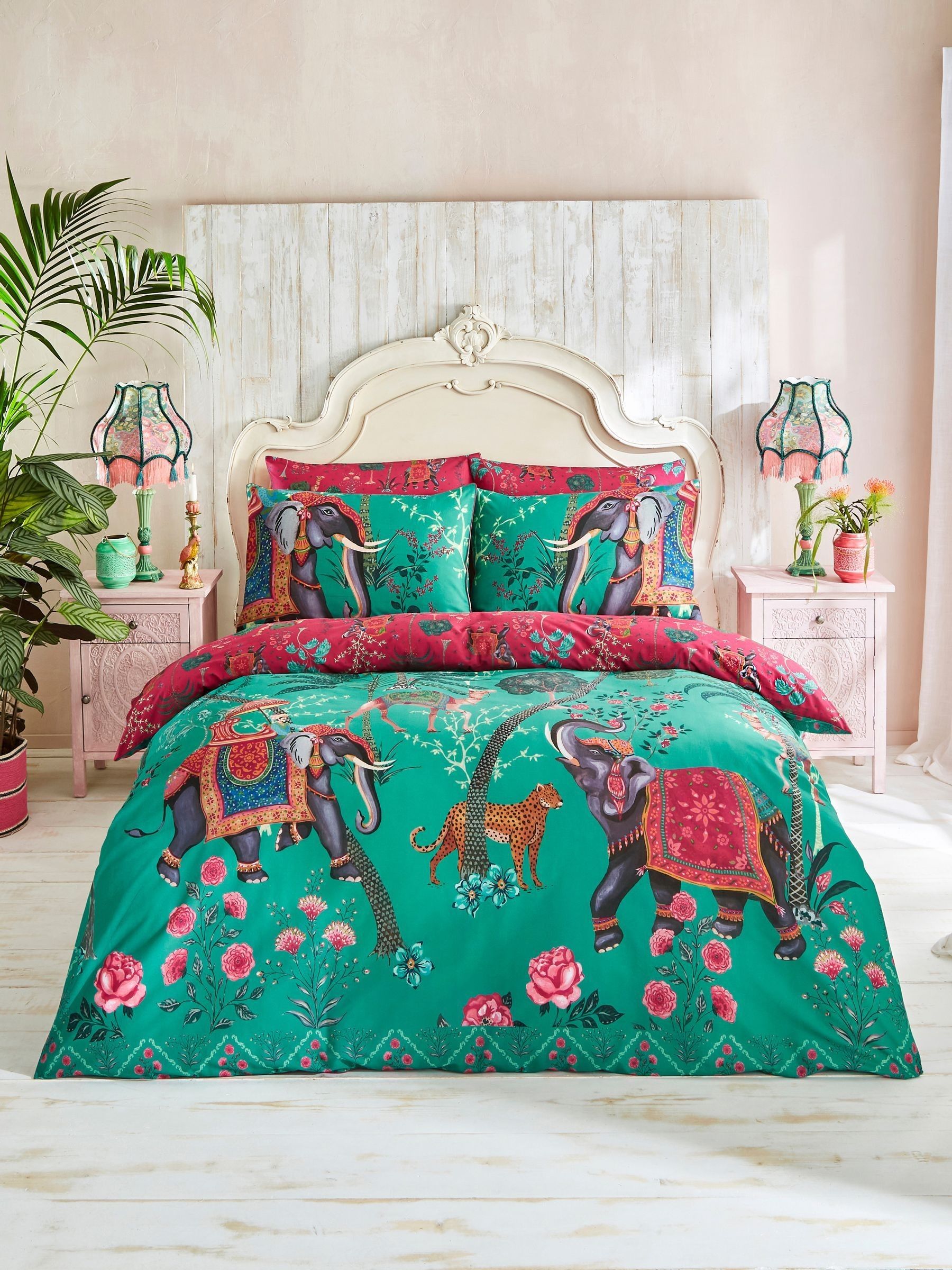 Joe Browns Boho Elephant Print 100% Cotton Reversible Duvet Set in Green | Size: Super King - Image 2