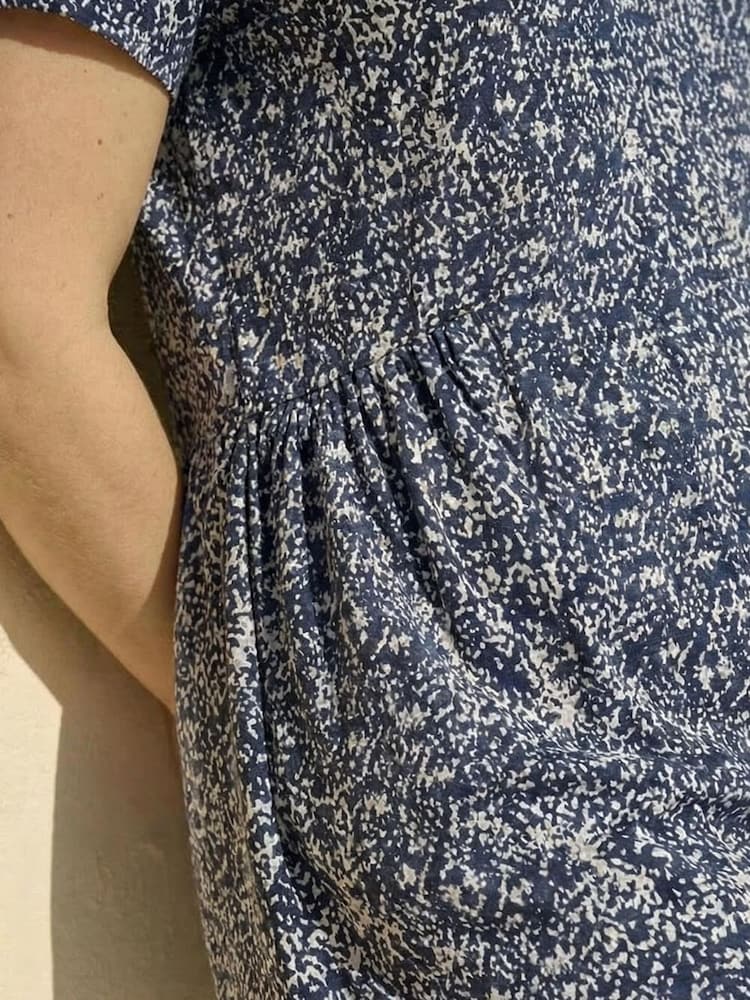 Roman Blue Curve Print Gathered Waist Top - Image 4 of 4