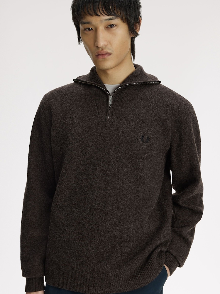 Brun - Fred Perry Merino Wool Funnel Neck Jumper - Bilde 2 av 5