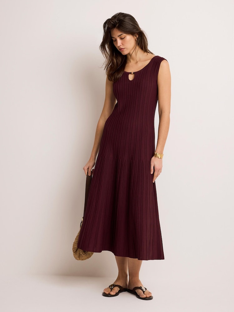 Mint Velvet Ribbet Midi-kjole med perler - Bilde 1 av 8 Mint Velvet Ribbet Midi-kjole med perler - Bilde 1 av 8