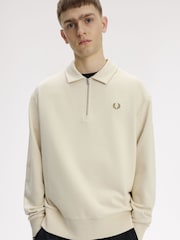 Naturlig - Fred Perry Half Zip Collared Sweatshirt - Bilde 2 av 5